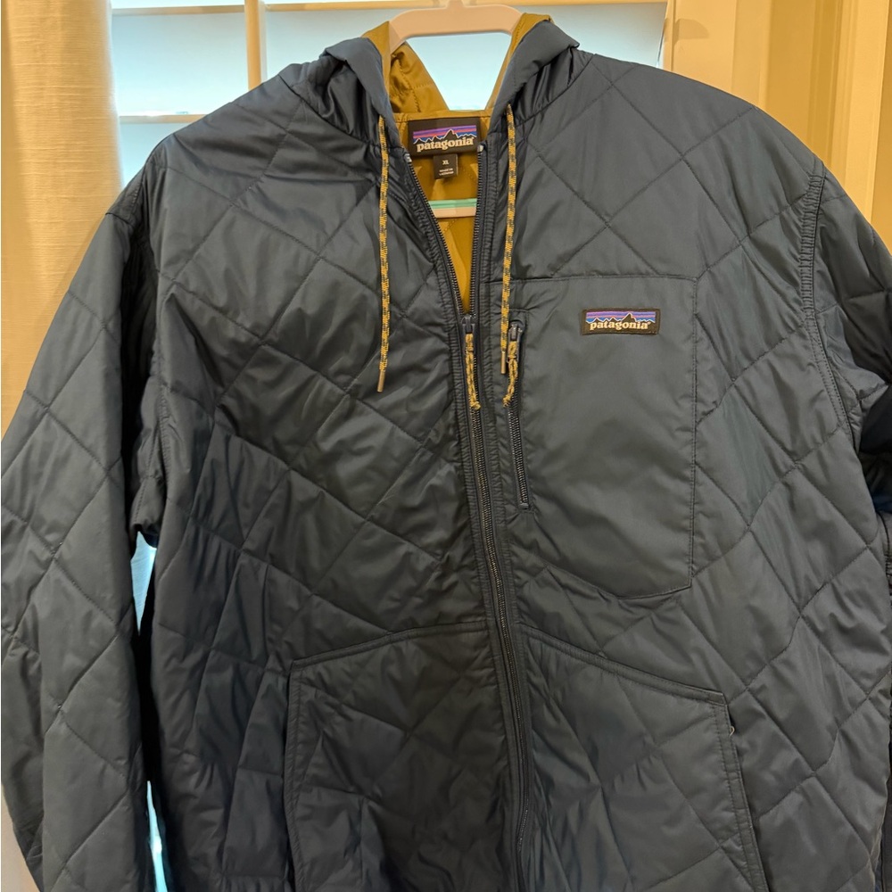 Patagonia Men's Quilted Puffer Jacket - Dark Gray